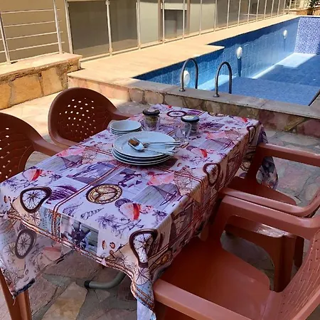 Cozy Apartment In Ladies Beach Kusadasi Кушадасы